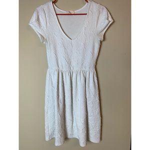 White textured dress